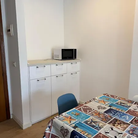דירה Bilocale Ristrutturato A 2 Passi Dal Mare *